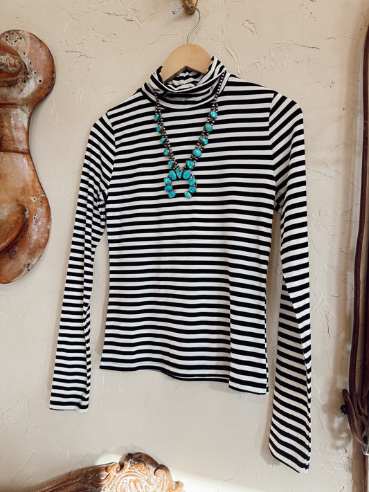 The Turner Top in Black & White