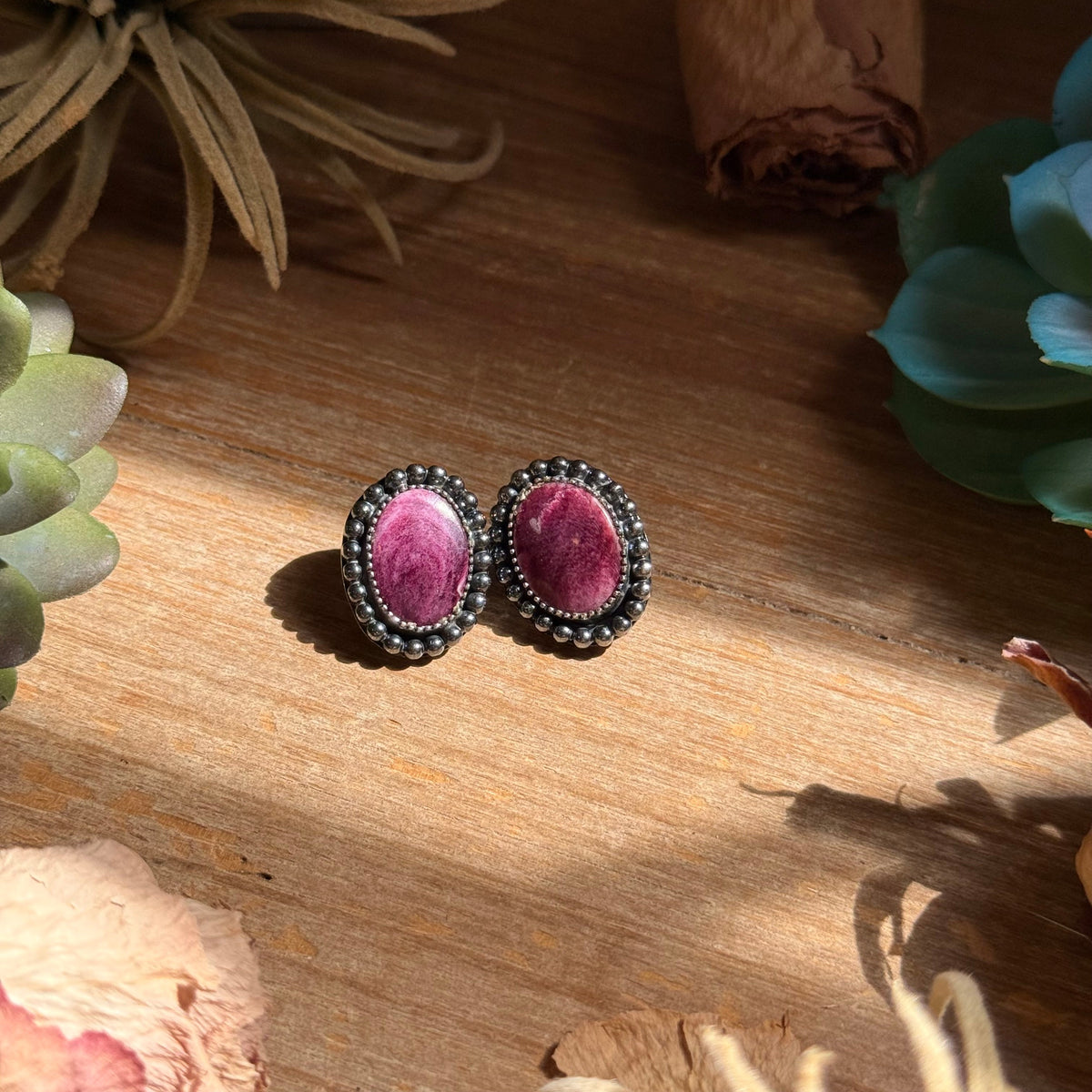 MJ Dark Purple Spiny Oyster Oval Stud Earrings with Beaded Wire