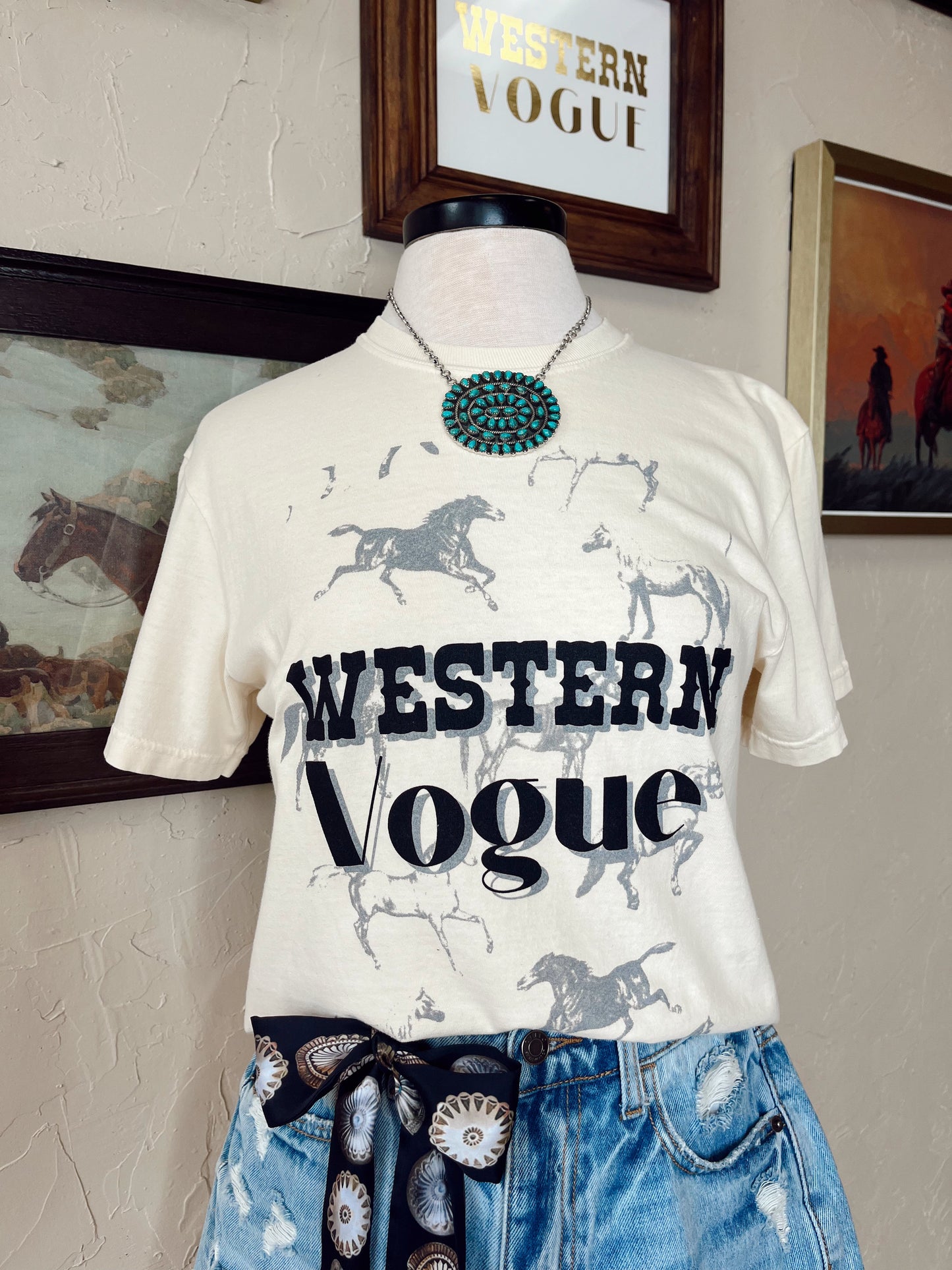 Wild Horses Western Vogue Cropped T-Shirt