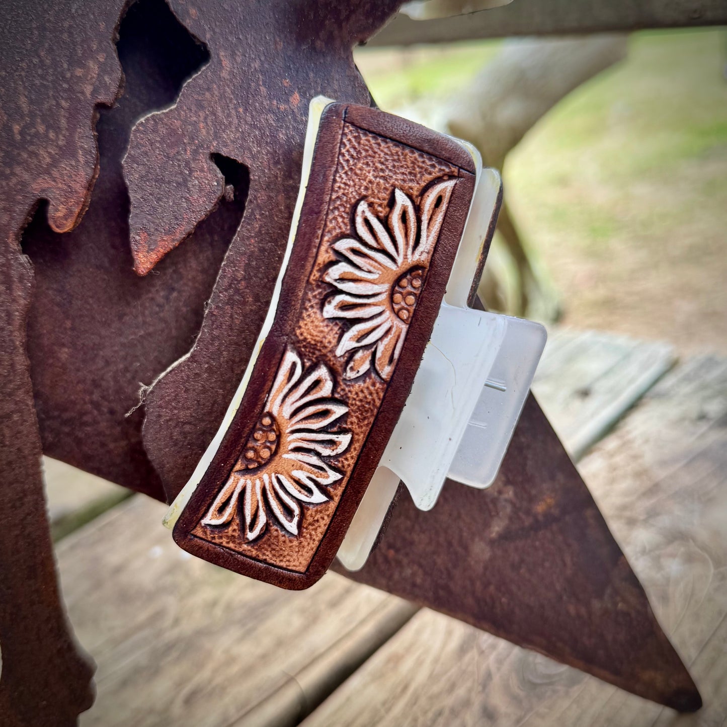 Tooled Claw Clip