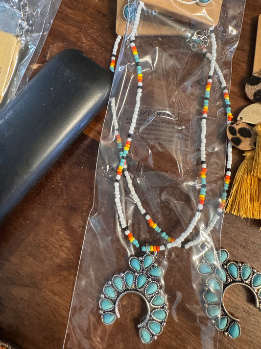 Seed Bead squash choker white