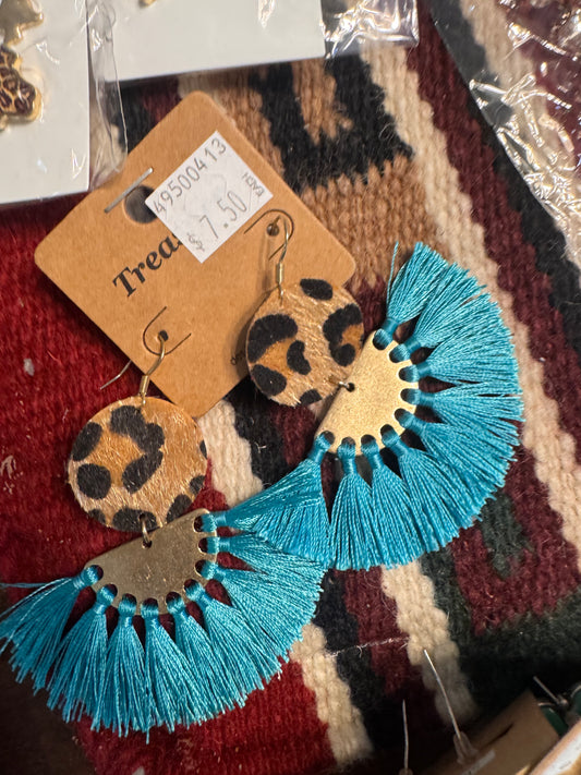 Leopard earring tq fringe
