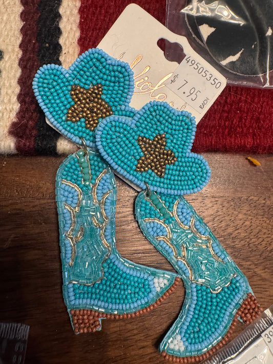 tq seed bead boot earrinh