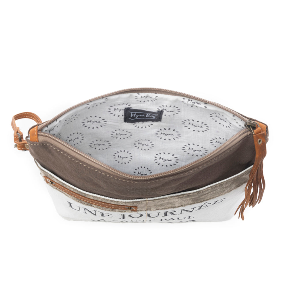 Journee Pouch