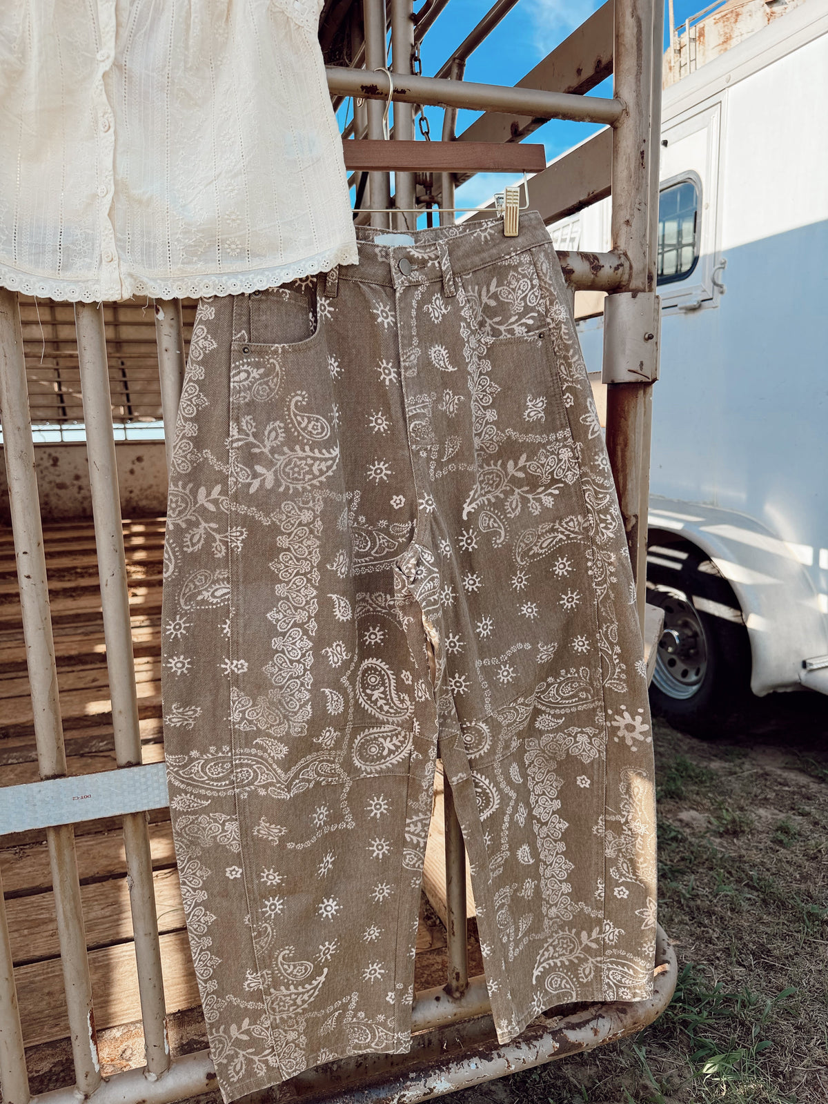 The Dun Paisley Barrel Jeans