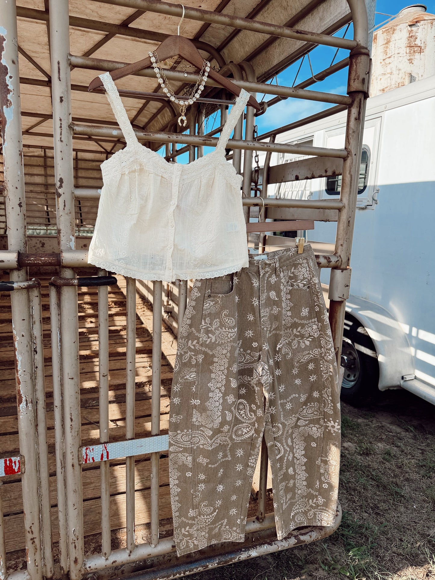 The Dun Paisley Barrel Jeans