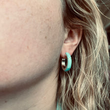 Load image into Gallery viewer, Kingman Inlay XS Hoops